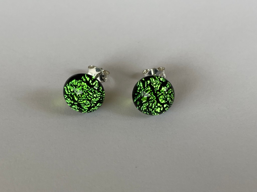 Dichroic green ear studs