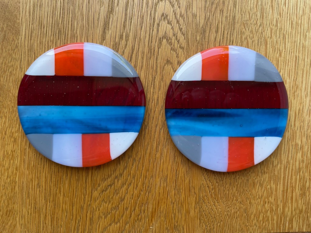 Round multi-colour coaster set